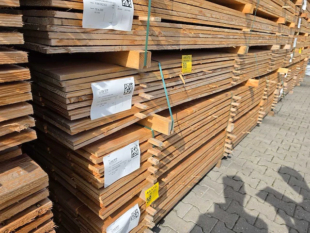Douglas planken fijnbezaagd 4000x200x18mm (60x) - afbeelding 4 van  4