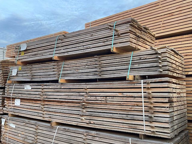 Douglas planken fijnbezaagd 4000x200x22mm (65x) - afbeelding 4 van  4