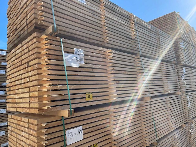 Douglas planken fijnbezaagd 4000x200x38mm (75x) - afbeelding 4 van  4
