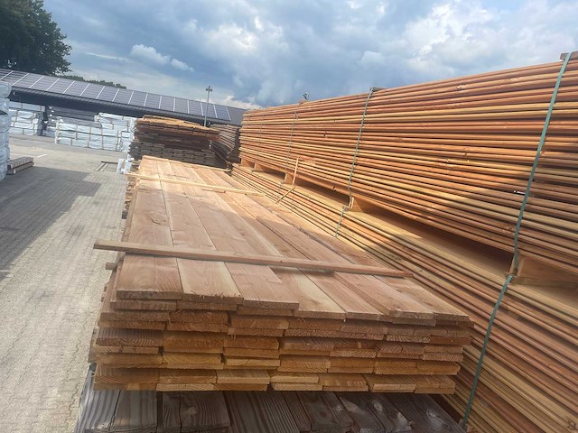 Douglas planken fijnbezaagd 5000x150x18mm (68x) - afbeelding 1 van  3