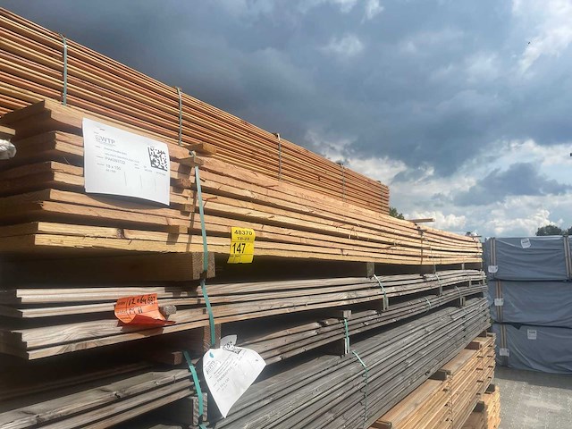 Douglas planken fijnbezaagd 5000x150x18mm (68x) - afbeelding 2 van  3