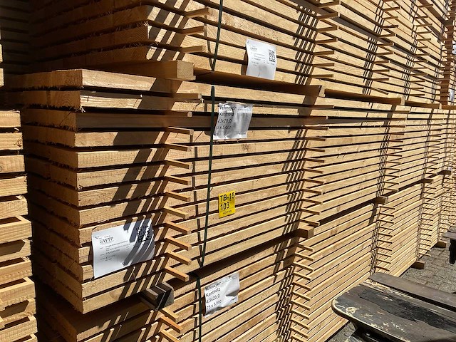 Douglas planken fijnbezaagd 5000x200x43mm (65x) - afbeelding 2 van  4