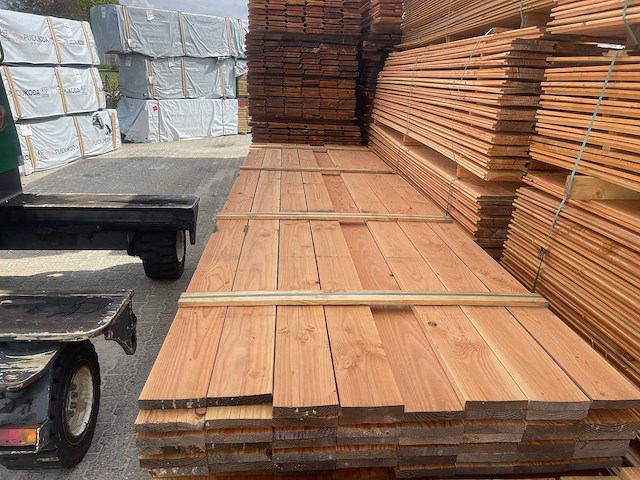 Douglas planken geschaafd 4000x138x24mm (111x) - afbeelding 1 van  3