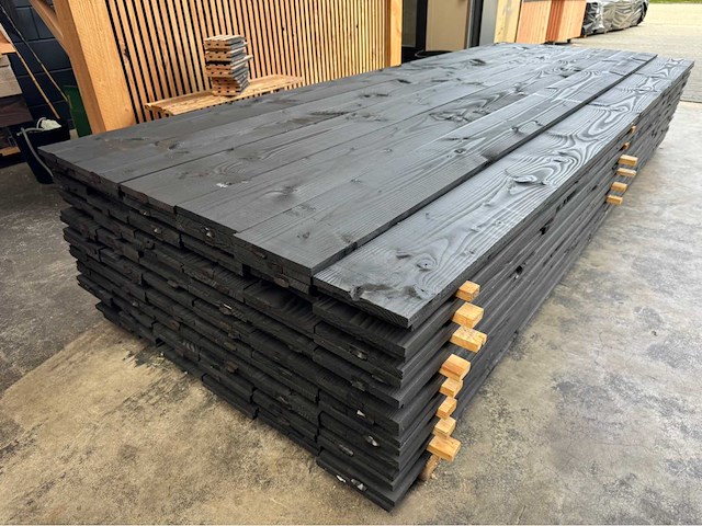 Douglas rechtkantige plank geschaafd en gespoten - 300 cm (50x) - afbeelding 1 van  1