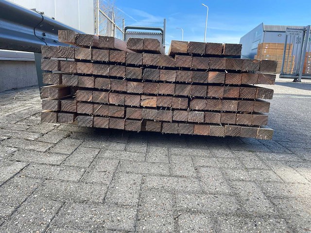 Douglas regels fijnbezaagd 4000x75x50mm (93x) - afbeelding 3 van  3