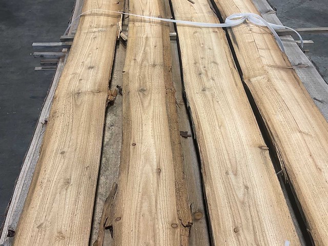 Douglas schaaldelen 300x18-25x2 cm (78x) - afbeelding 3 van  6