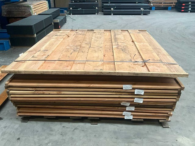 Douglas schutting fijnbezaagd 180x180 cm (12x) - afbeelding 4 van  5