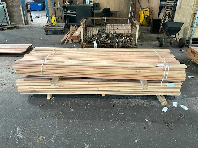 Douglas triple blank 26x140x2500 mm (51x) - afbeelding 2 van  7