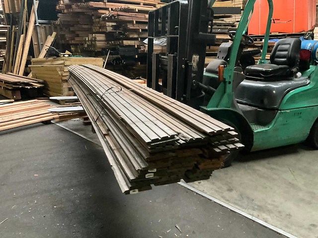 Douglas triple rhombusprofiel - 400x14x2 cm (35x) - afbeelding 1 van  9