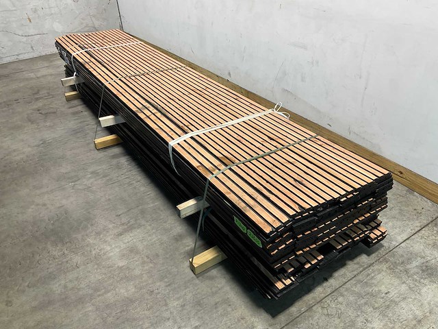 Douglas triple rhombusprofiel zwart - 400x14x2,6 cm (40x) - afbeelding 1 van  8