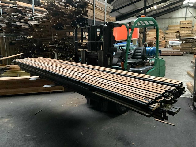 Douglas triple rhombusprofielplank 300-400x14,5x2,8 cm (50x) - afbeelding 1 van  11