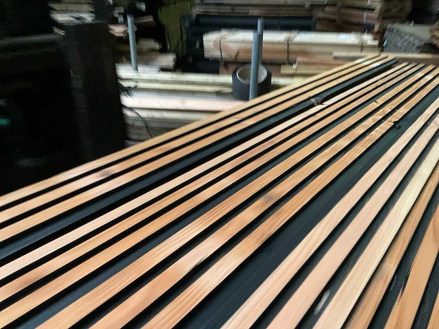 Douglas triple rhombusprofielplank 300-400x14,5x2,8 cm (50x) - afbeelding 9 van  11