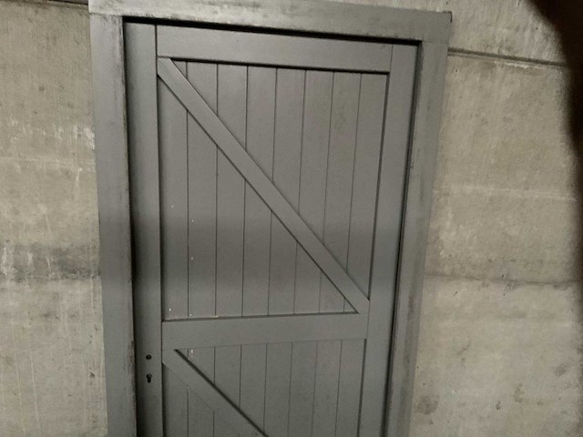 Douglas tuindeur in kozijn grijs 215x110 cm - afbeelding 3 van  3