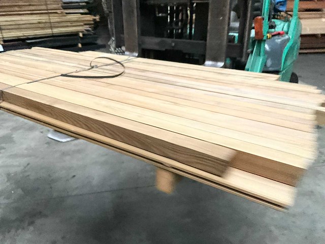 Douglas tuinpaal - 180x5x5 cm (15x) - afbeelding 1 van  5