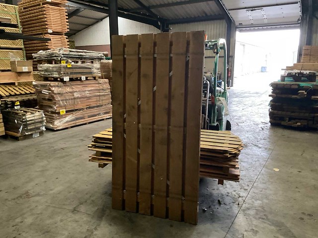 Douglas tuinpoort met stalen frame - 195x100 cm - afbeelding 1 van  4