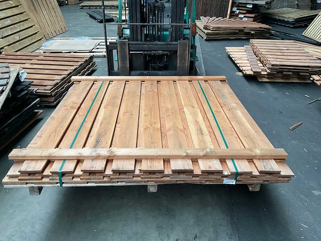 Douglas tuinscherm 180x180 cm (2x) - afbeelding 1 van  12