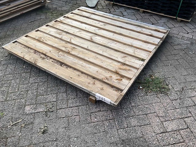 Douglas tuinscherm dicht 17-planks 180x180 cm - afbeelding 1 van  3