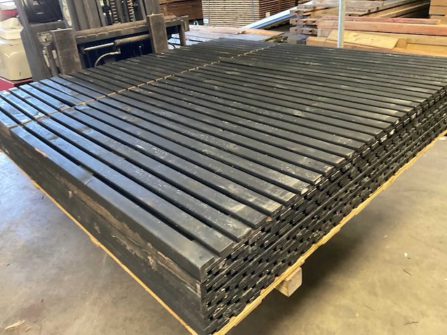 Douglas tuinscherm "elan" gezwart - 180x180 cm (4x) - afbeelding 1 van  7