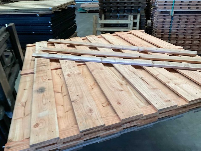 Douglas tuinscherm fijnbezaagd 18-planks - 180x180 cm (3x) - afbeelding 4 van  11