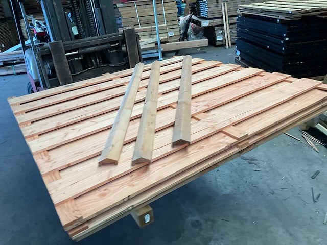 Douglas tuinscherm fijnbezaagd 18-planks - 180x180 cm (3x) - afbeelding 6 van  11
