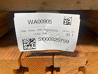 Douglas tussenpaal met sponning 300x9,5x9,5 cm (24x) - afbeelding 1 van  7