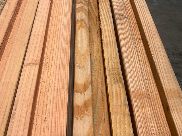 Douglas tussenpaal met sponning 300x9,5x9,5 cm (24x) - afbeelding 5 van  7