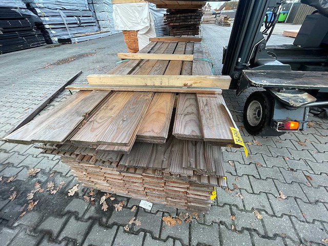 Douglas veer en groef 4000x145x18mm (16x) - afbeelding 1 van  3