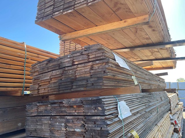 Douglas veer en groef 4000x145x18mm (84x) - afbeelding 1 van  3
