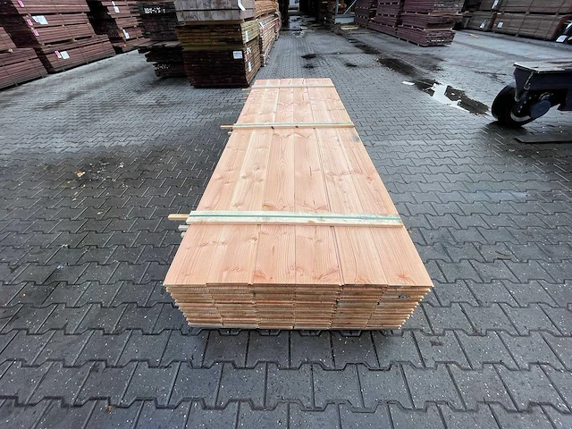 Douglas veer en groef 4000x18x175mm (120x) - afbeelding 1 van  4
