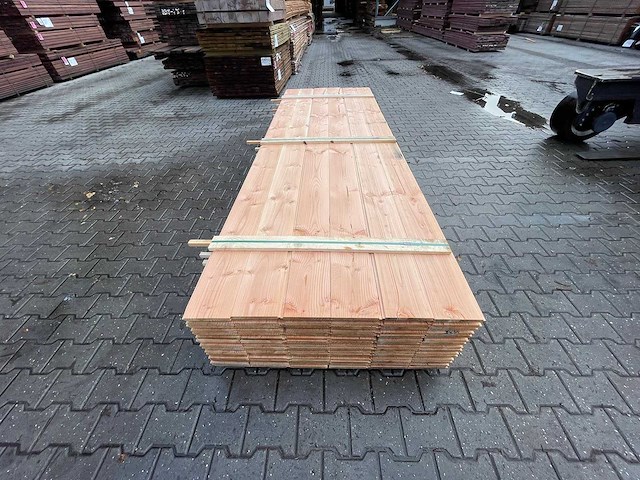 Douglas veer en groef 5000x185x18mm (52x) - afbeelding 1 van  4