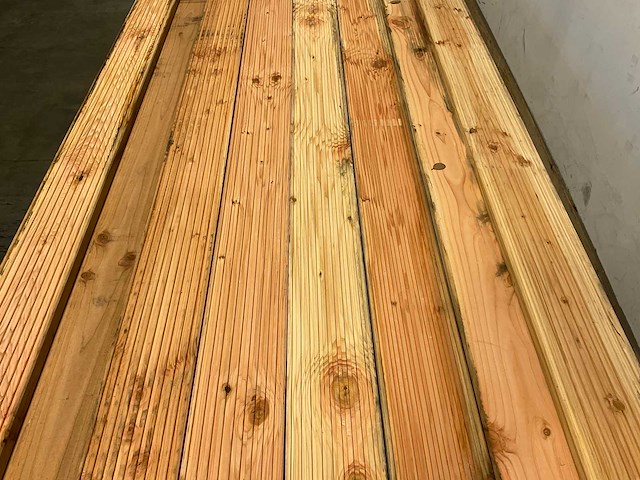 Douglas vlonderplank geprofileerd 300x14,5x2,8 cm (50x) - afbeelding 3 van  8