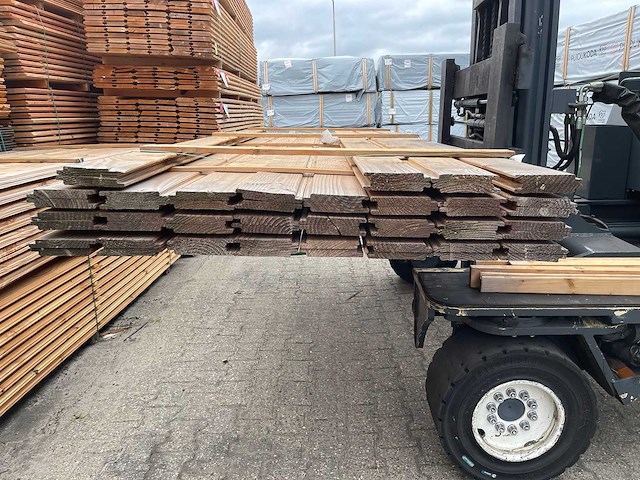 Douglas wisselsponning/halfhoutsrabat 3000x130x18mm (56x) - afbeelding 3 van  3