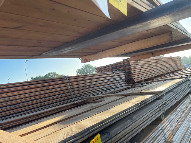 Douglas wisselsponning/halfhoutsrabat 3000x130x18mm (56x) - afbeelding 1 van  3