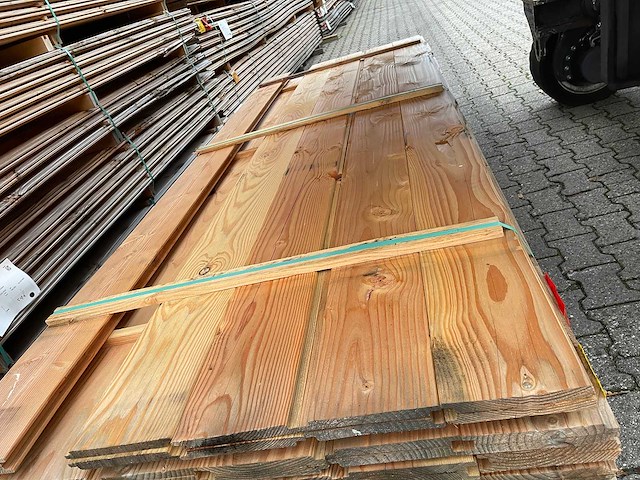 Douglas wisselsponning/halfhoutsrabat 3000x190x18mm (118x) - afbeelding 1 van  3