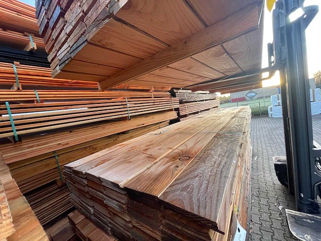 Douglas wisselsponning/halfhoutsrabat 5000x190x18mm (84x) - afbeelding 1 van  3