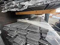 Douglas wisselsponning/halfhoutsrabat zwart gecoat 5000x190x18mm (95x) - afbeelding 1 van  3