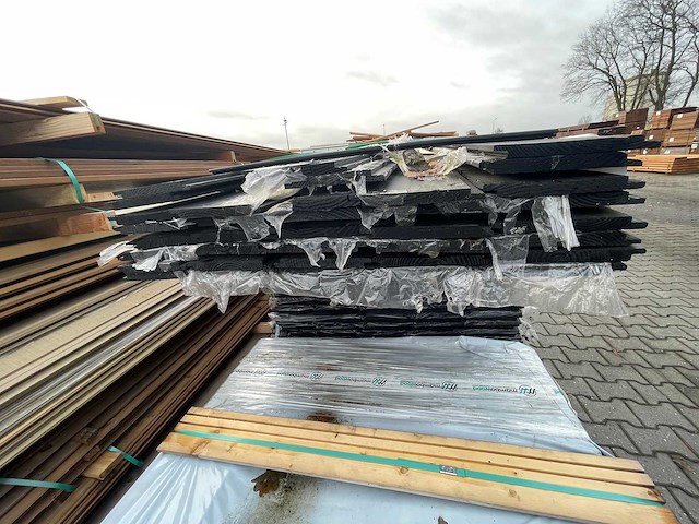 Douglas wisselsponning/halfhoutsrabat zwart gecoat 6000x190x18mm (36x) - afbeelding 3 van  3