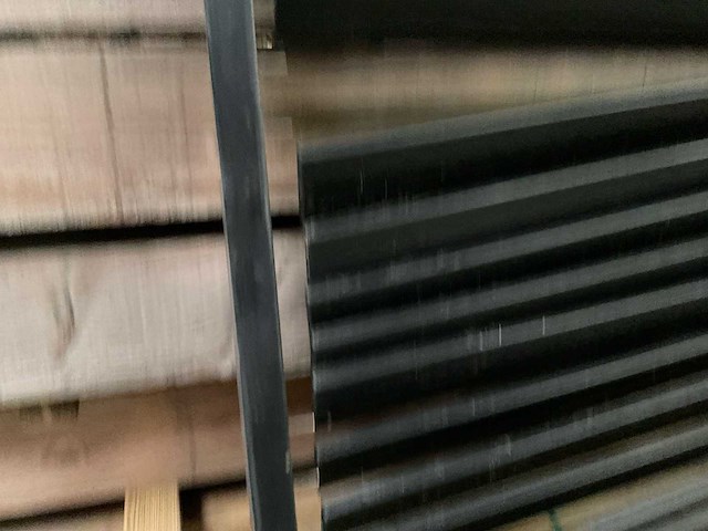 Douglas zwart gespoten shutterscherm 120x225 cm (2x) - afbeelding 8 van  13