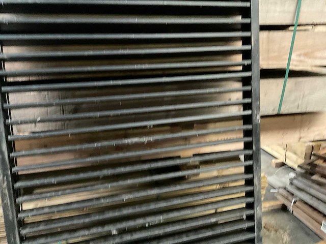 Douglas zwart gespoten shutterscherm 120x225 cm - afbeelding 3 van  12