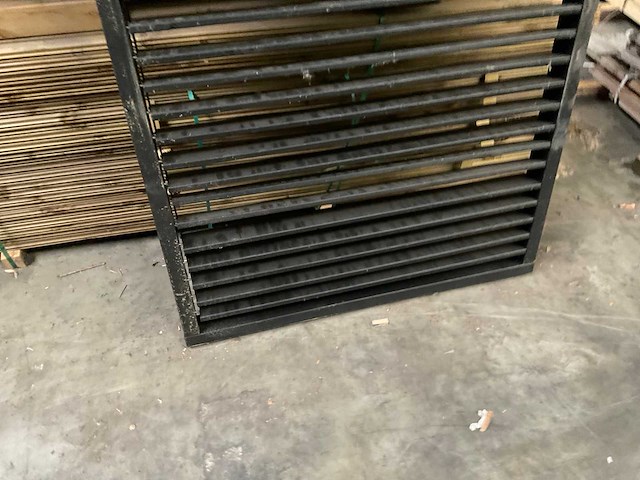 Douglas zwart gespoten shutterscherm 120x225 cm - afbeelding 6 van  12