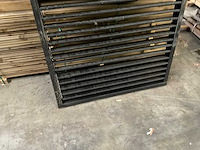 Douglas zwart gespoten shutterscherm 120x225 cm - afbeelding 6 van  12