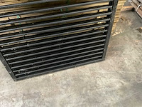 Douglas zwart gespoten shutterscherm 120x225 cm - afbeelding 5 van  11