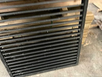 Douglas zwart gespoten shutterscherm 120x225 cm - afbeelding 6 van  11