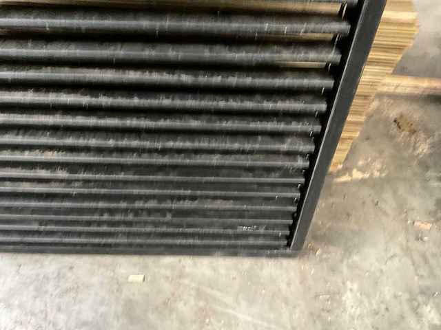 Douglas zwart gespoten shutterscherm 120x225 cm - afbeelding 4 van  12