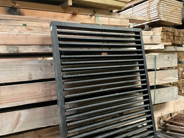 Douglas zwart gespoten shutterscherm 120x225 cm - afbeelding 11 van  12