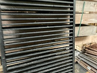 Douglas zwart gespoten shutterscherm 120x225 cm - afbeelding 1 van  7