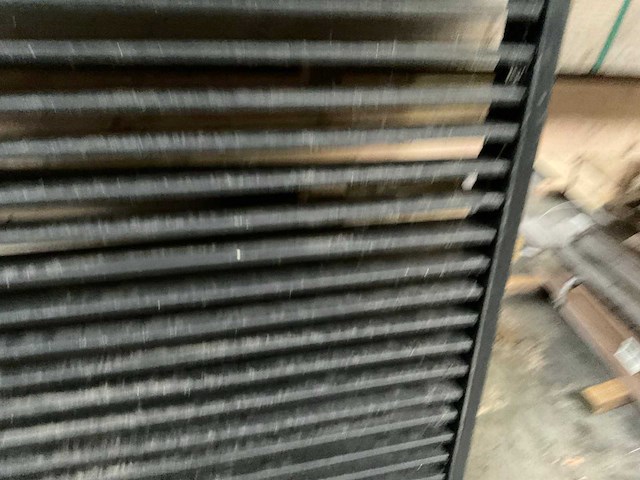 Douglas zwart gespoten shutterscherm 120x225 cm - afbeelding 2 van  7