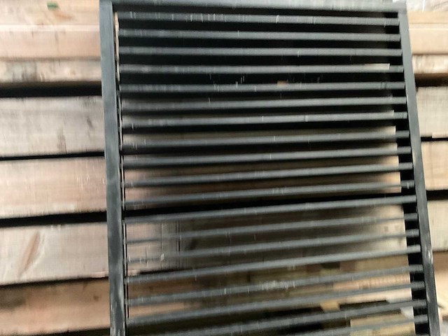 Douglas zwart gespoten shutterscherm 120x225 cm - afbeelding 10 van  12