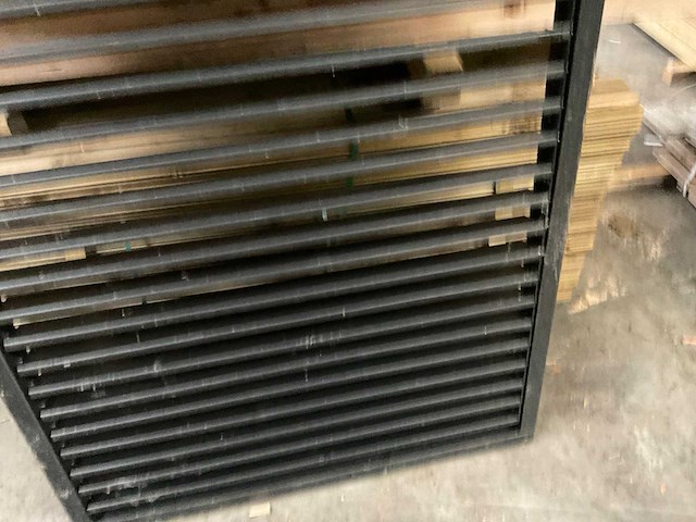 Douglas zwart gespoten shutterscherm 120x225 cm - afbeelding 6 van  11