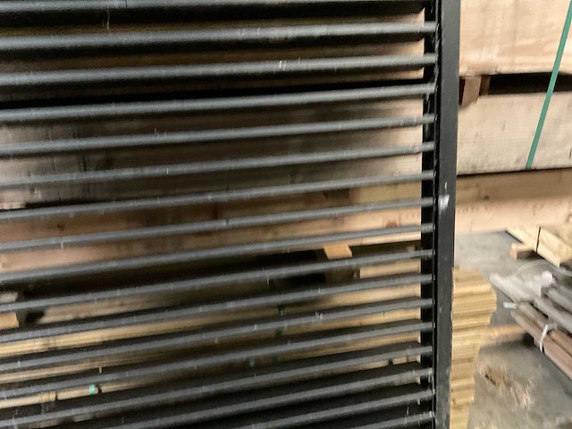 Douglas zwart gespoten shutterscherm 120x225 cm - afbeelding 7 van  11